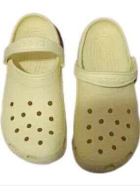 -- Crocs Men's yellow Size 9